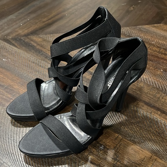 Fredericks of Hollywood black Stiletto Heels - Picture 2 of 4